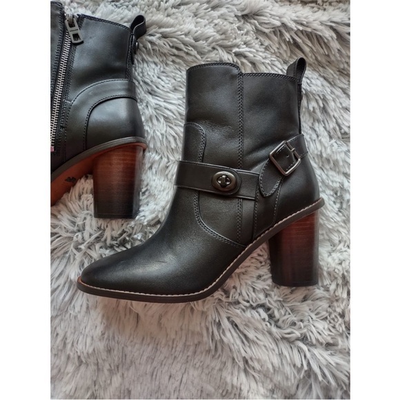 Coach Black Leather Moto Booties Style g1911 Sz 8B - Picture 1 of 5